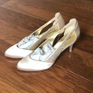 Pumps heels gold champagne cream sling backs nude